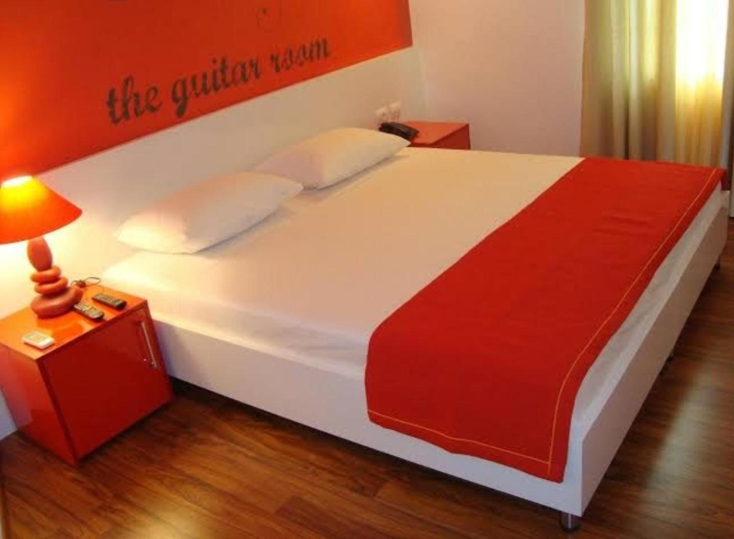 Boutique Patricia Tirana